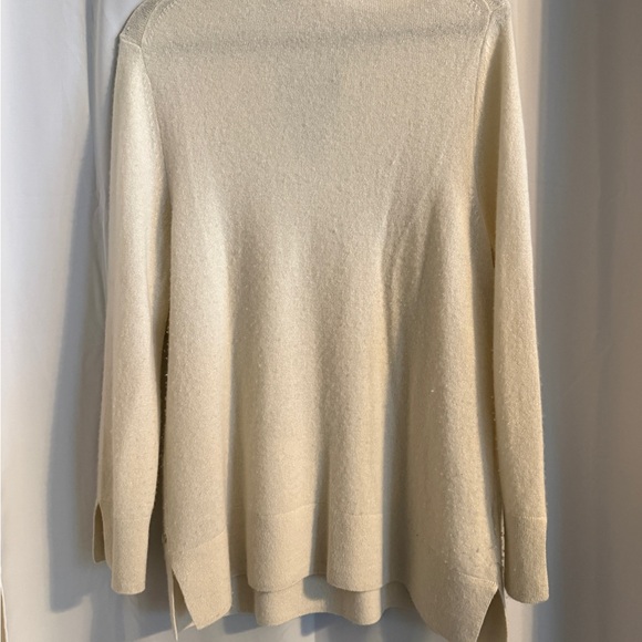 Tommy Bahama Cashmere Beaded V Neck Sweater L Cream - Picture 9 of 13